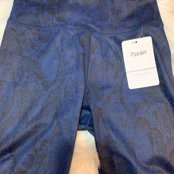 Yoga shorts #294 - Picture 2 of 8